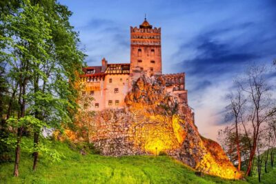 1-Day Guided Tour: Bucharest-Peles, Dracula Castle & Brasov - Starting in Bucharest: Pickup Points and the One Thing to Double-Check