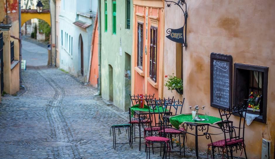 2-Day Transylvania Break From Bucharest - Brasov (Kronstadt) Old Town: Cobblestones and the Black Church