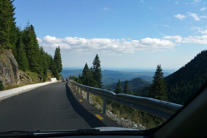 2 Days Private Tour in Transylvania from Bucharest - 4 Medieval Cities - Day 1 in Brașov’s Historical Center: Medieval Streets and Mountain Town Energy