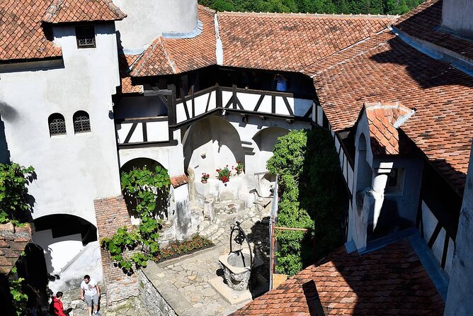 3-Day Tour of Transylvania’s Landmarks from Bucharest - Price and logistics: what you’re really paying for
