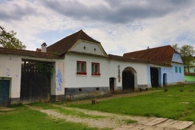3 Days UNESCO Tour of Transylvania. Private tour from Bucharest - Day 2: Biertan fortified church, Sibiu squares, and Alba Iulia’s Roman-to-Union timeline