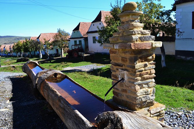 4-Day Private Tour in Transylvania from Bucharest - Hotels, breakfasts, and how the pacing feels