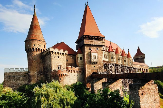 4-Day Transylvania and Dracula Tour from Bucharest - Day 4 in Dracula legend country: Bran, Peles, then Snagov