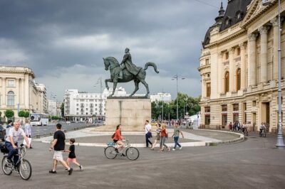 4h Bucharest Panoramic Private Tour by Car with Photo Stops - Muzeul National al Satului Dimitrie Gusti: Traditional Romanian Life at an Open-Air Museum