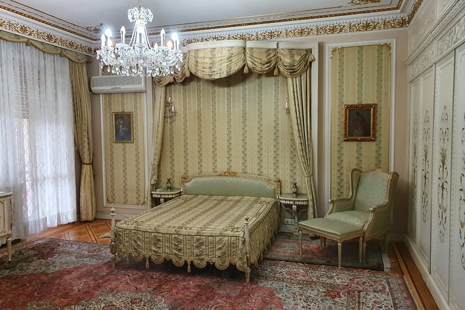 6h Bucharest Communism Private Tour - Ceausescu Mainson - Stop 5: Ceaușescu Mansion—private residence turned public lesson