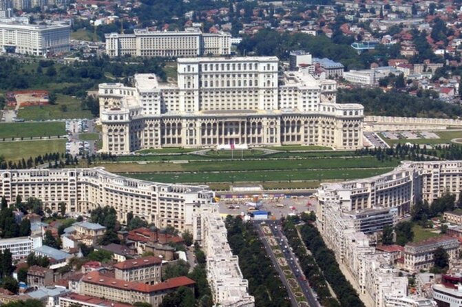 8h Bucharest full-day Tour, Parliament and Top Attraction, Privat - How the private guide and pickup actually change your day