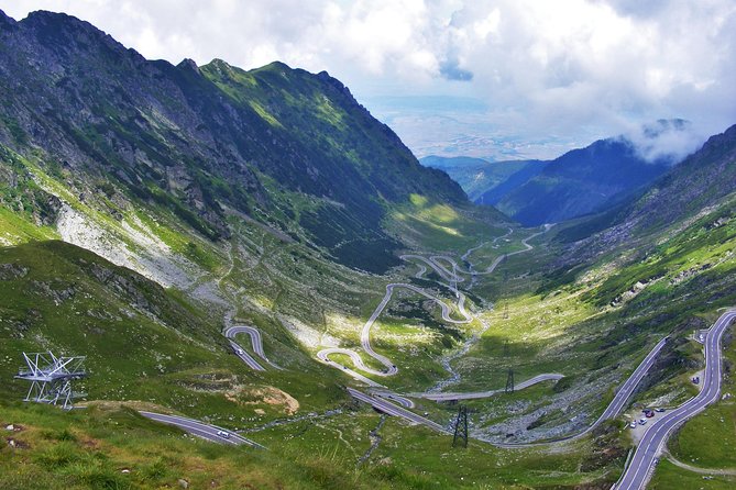 Bran & Peles Castles through the Best Road in the World: Transfagarasan road - Vidraru Lake to Brasov: the scenic ramp-up that sets the tone