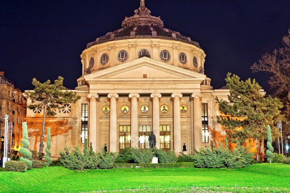 Bucharest: 2-Hour City Highlights Bike Tour - Cismigiu Park and City Hall: a shaded reset mid-tour