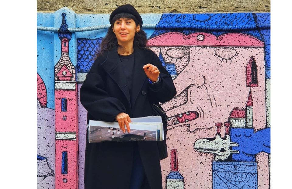 Bucharest: Alternative Sightseeing 2.5-3h-Hour Guided Tour - Stop 5: Calea Victoriei—seeing street art against the main boulevard