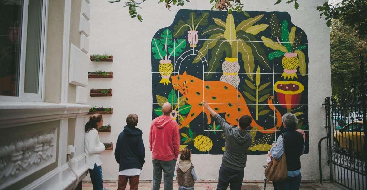 Bucharest Alternative Walking Tour - First Murals and Local Hangouts Near the Start