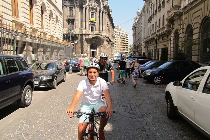 Bucharest by bike - Getting rolling: Hard Rock Cafe start and a smooth ride pace
