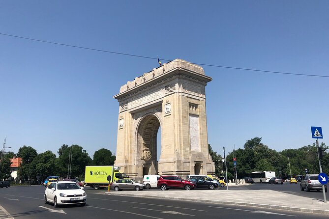 Bucharest by bike - Revolution Square: the end of an era, marked in the open