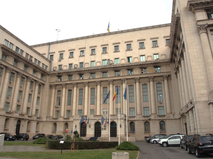 Bucharest by car - full day 'stop and visit' experience - Your Guide Matters: Razvan Trancu and the iPad Advantage