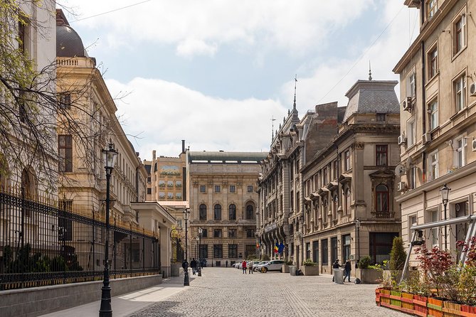 Bucharest Chronicles - Old Town without the rush: churches, architecture moods, and snack breaks