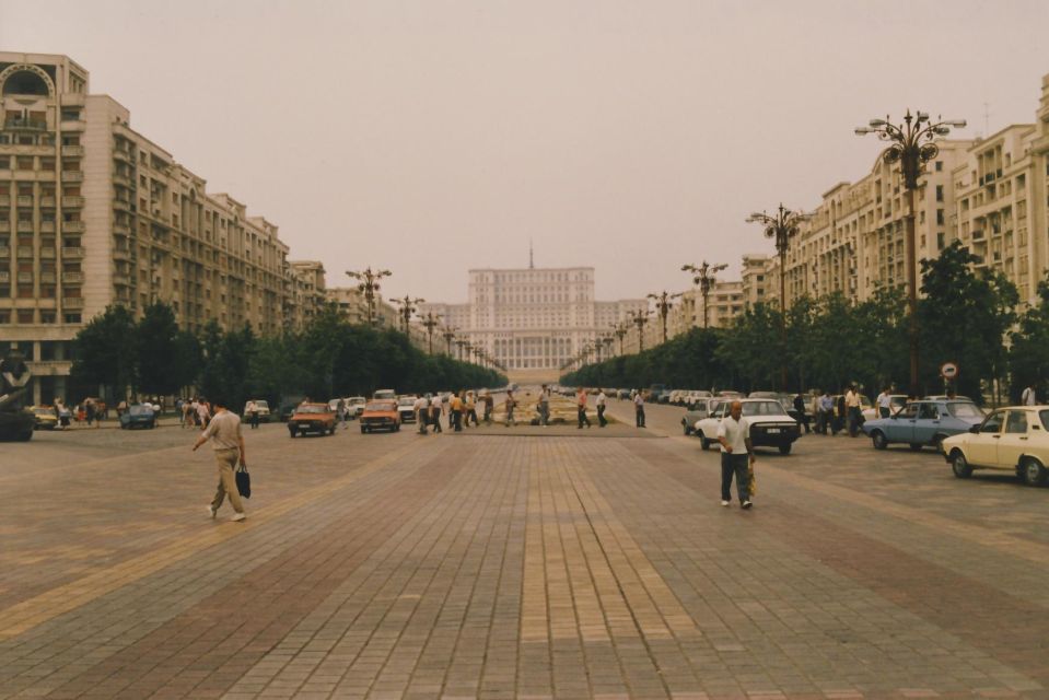 Bucharest Communism: From Lenin to Ceausescu - Where you meet: Bulevardul Unirii near Coffee shop Constitutiei