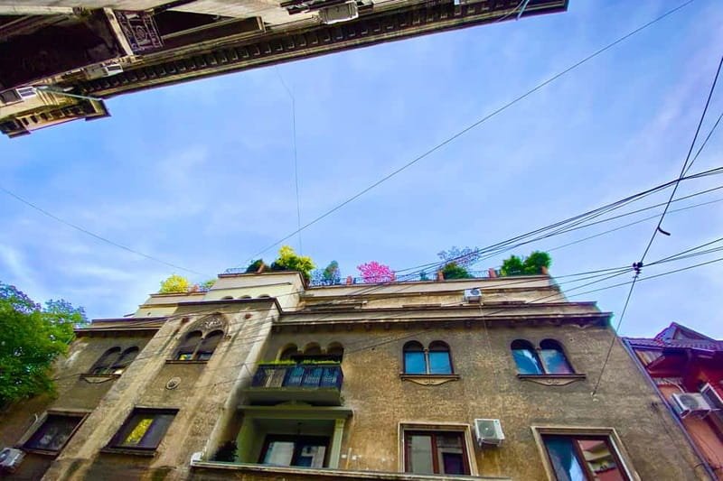 Bucharest: Craft Beer Tour with Traditional Meal - Who the Guides Are (And Why It Matters)