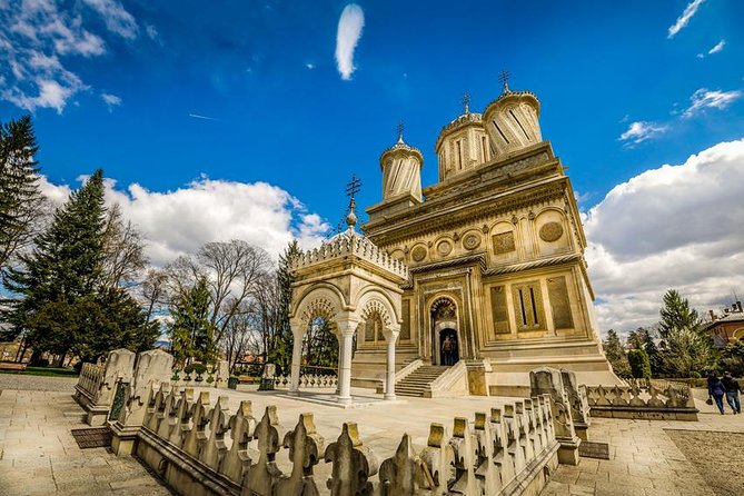 Bucharest Day Trip to Discover Dracula's Life Journey - Bran Castle access: get in before it closes