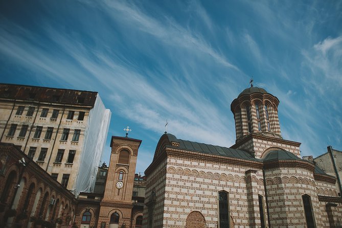 Bucharest Discovery morning tour - Starting at Carol I: where the walk finds its direction