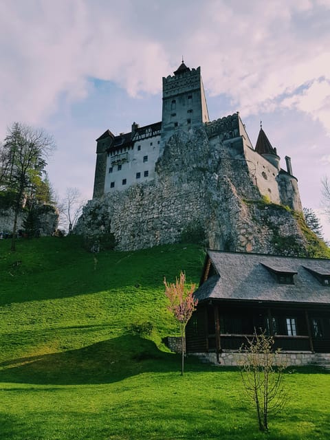 Bucharest: Dracula and Peles Castles For Private - Lunch in Sinaia: Build Your Own Pace