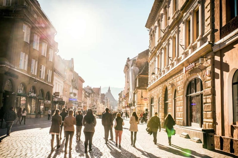 Bucharest: Dracula's Castle, Peleș Castle & Brașov Day Trip - Brașov Old Town: Medieval Streets You Can Actually Walk