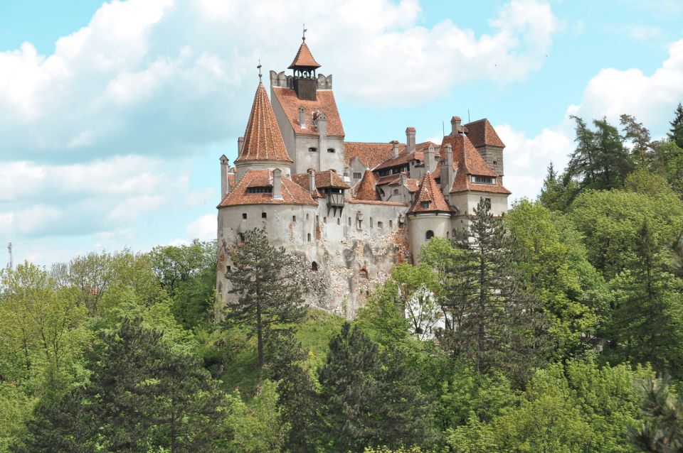 Bucharest: Dracula's Castle, Peles Castle, & Brasov Old Town - FAQ