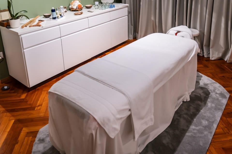 Bucharest: Harmony Wellness Center Massage Treatments - What makes the setup feel comfortable (and not weird)