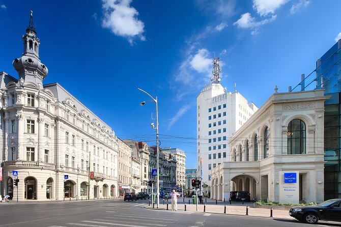 Bucharest Highlights Walking Tour - Palatul Regal / Royal Palace: From Monarchy to Communism to Democracy
