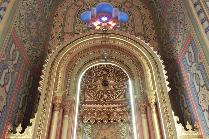 Bucharest Jewish Heritage Private Walking Tour - Jerusalem Lion Square and Teatrul Evreiesc de Stat: landmarks with meaning