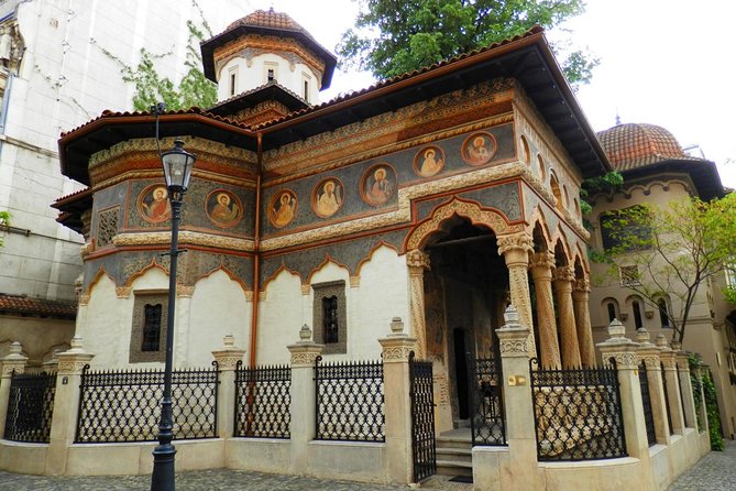 Bucharest Layover Tour (6 - Hour Private City Tour Between Flights) - Old Power, New Narratives: What You Learn as You Drive Past Key Landmarks