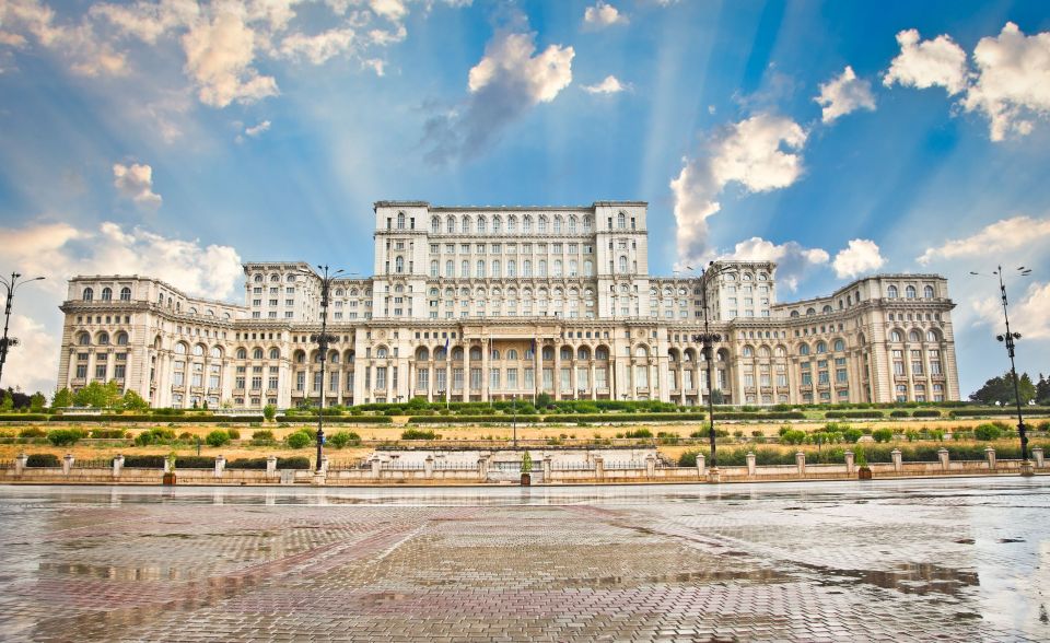 Bucharest: Palace of Parliament Tickets and Guide - Entering the Honor Hallway: power, myth, and Romanian royal imagery