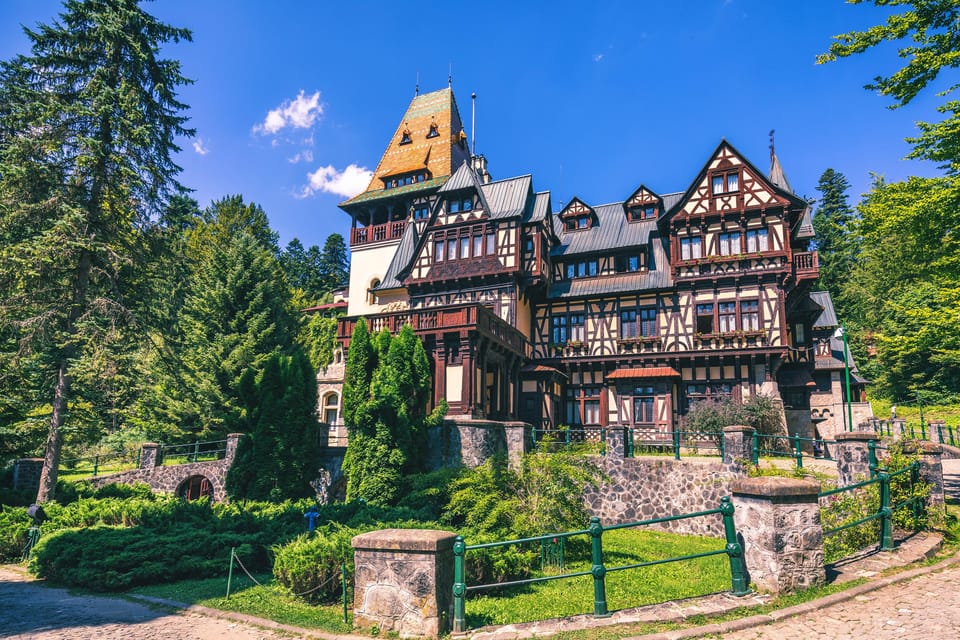 Bucharest: Peles Castle, Bran Castle, & Brasov Full-Day Tour - Peleș Castle: Royal Neo-Renaissance Grandeur in the Mountains