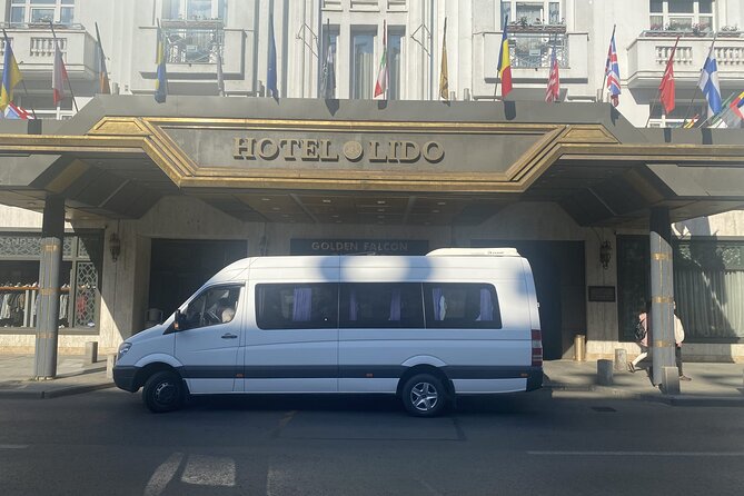 Bucharest Private Airports Transfer - Private Car or Minivan: Pick the Right Size for Your Group