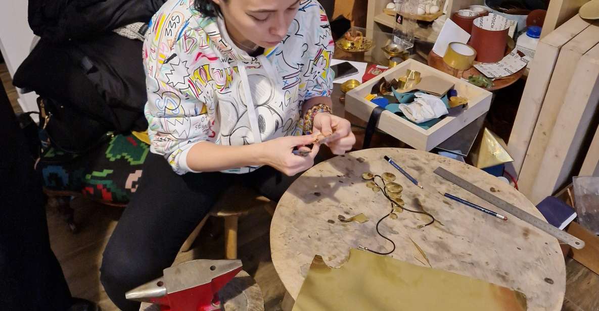 Bucharest: Real Roma Community - Crafting Workshop - A workshop that treats Roma craft as real craft, not a costume