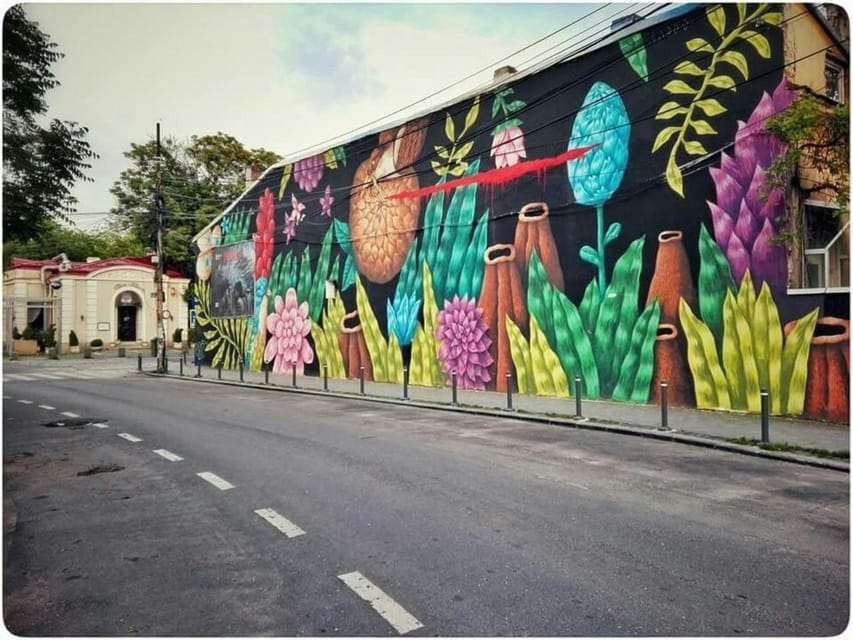 Bucharest : Street Art Walking Tour With A Guide - Fabrica Club Photo Stop: The Start of the Visual Trail