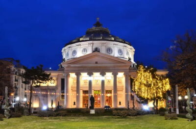 Bucharest: The Italian emigration in Romania - Meeting at Piata Natiunile Unite and crossing the Dambovita River