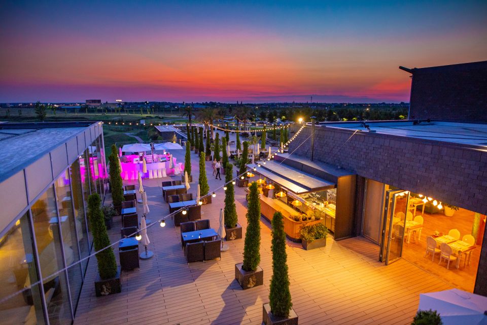 Bucharest: Therme Bucharest Entry Ticket and Transfer - The Palm Zone for 14+: relaxation and tropical vibes