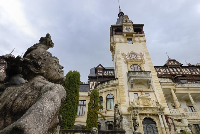 Bucharest to Dracula Castle, Peles Castle and Brasov Guided Tour - Guides and smartphone audio: how to get the most out of the story