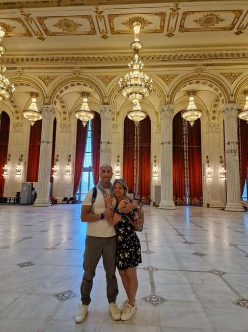 Bucharest: tour in the Parliament in Italian+exterior visit with guide - Italian language flow: guide + employee guide + translation