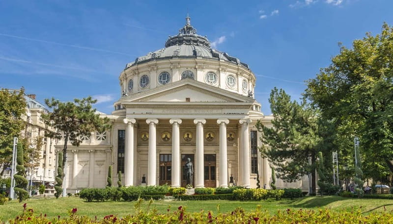 Bucharest: Tour of Old Town, Calea Victoriei & Communism - Stavropoleos Church: the calm break inside the city’s center