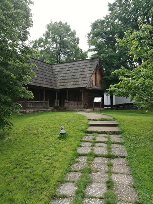 Bucharest: Village Museum Guided Tour - First stop: King Michael I Park and the Dimitrie Gusti Village Museum vibe