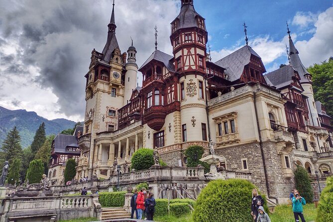 Bucovina Painted Monasteries & Transylvania Tour: 4-Day Private - Hotels and Breakfast: What’s Included, and How That Affects Value