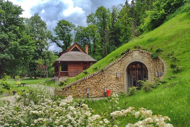 Bucovina Painted Monasteries & Transylvania Tour: 4-Day Private - Day 1: Agapia Monastery and Văratec Monastery for Real Monastic Scale