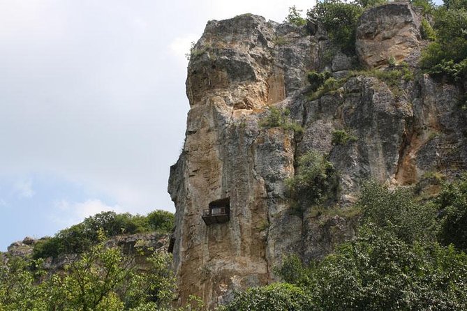 Bulgaria Day Trip: Private Tour from Bucharest - The private guide advantage: what to look for (and what to double-check)
