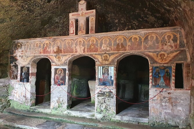 Bulgaria Day Trip - Private Tour from Bucharest - Veliko Tarnavo & Arbanasi - Stop 2: Tsarevets and Veliko Tarnavo’s narrow medieval streets (about 2 hours)