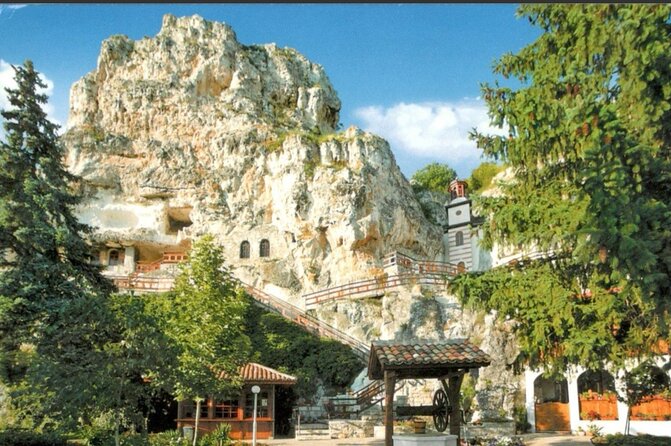 Bulgaria -Private Tour- Basarbovo, Arbanasi, Veliko Tarnovo - Samovodska Charshiya: Souvenirs, Crafts, and an Evening-Friendly Stroll