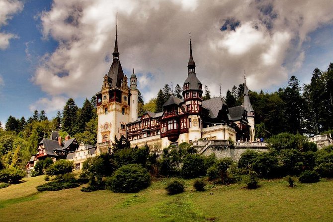 Castles of Transylvania: Private Day Trip from Bucharest - Brasov Old Town: Black Church, Towers, Squares, and Strada Sforii