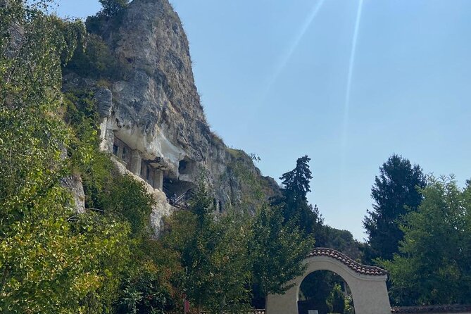Day Trip to Bulgaria and Veliko Tarnovo from Bucharest - Pickup, small-group size, and hearing your guide