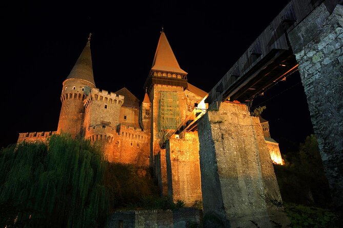 Dracula beyond the legend: 8-day private tour in Transilvania - Day 2: Târgoviște and Curtea de Argeș, the Wallachian power corridor