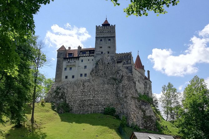 Dracula Private Tour - Calea Victoriei Starter Stop and Sinaia’s 17th-Century Monastery