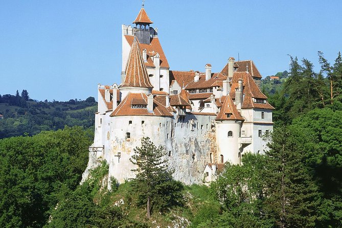 Dracula's Castle, Peles Castle and old town Brasov from Bucharest - Bran Castle: Dracula’s name, a real border fortress